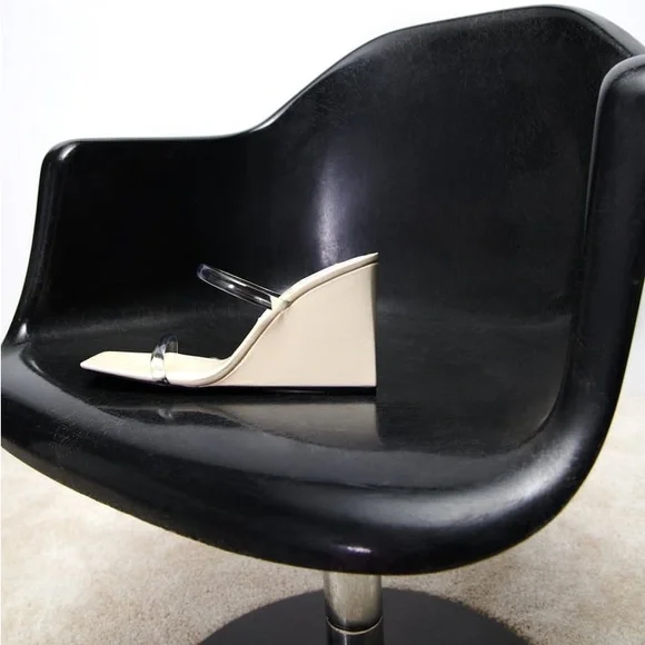 Zara Off White Vinyl Wedge Sandals - Picture 13 of 17